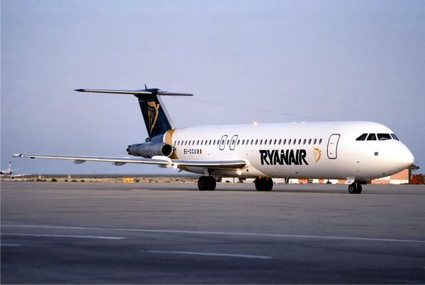 Avioanele Ryanair nu vor zbura dacă locurile din mijloc trebuie lăsate libere pentru distanţare socială