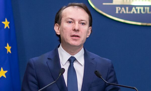 "Marţi, 28 aprilie, ora 9:00, IMM INVEST este live şi toţi cei care doresc să beneficieze de linii de credit pentru investiţii/capital de lucru garantate de stat cu până la 90% şi cu dobândă subvenţionată 100% pot să se înscrie în program. Acest program nu funcţionează după principul «primul venit, primul servit»", a scris, ieri, pe Facebook, ministrul Florin Cîţu.