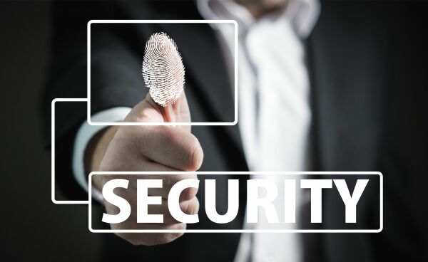 Industria telecom, retail-ul şi serviciile financiare, cele mai afectate de fraude online