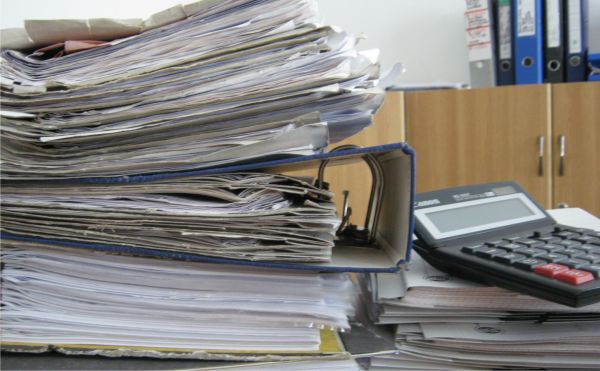 Rectificarea bugetară, modificată în Parlament, în sprijinul primăriilor