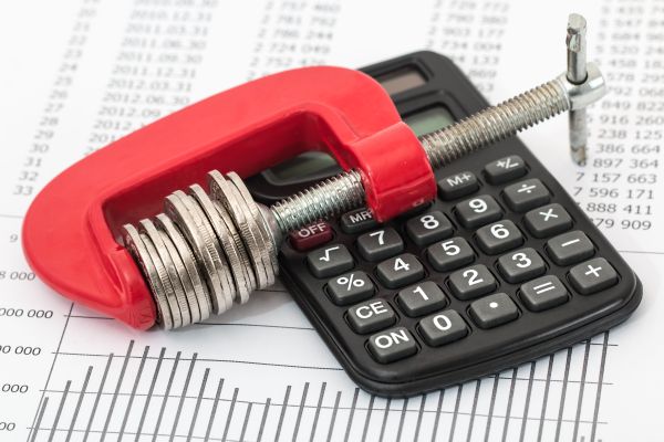 Datoria globală va creşte cu 70 trilioane dolari, la 325 de trilioane