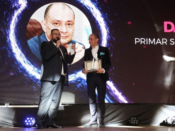 Daniel Băluţă, primarul sectorului 4 din Bucureşti, este câştigătorul premiului "Mayor of the Year", acordat în cadrul Galei Smart City Industry Awards, ediţia 2019.