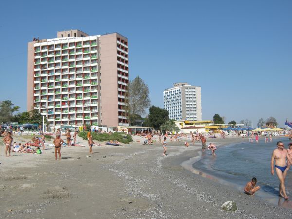 Accesul pe plajele concesionate se va face cu rezervare, de la 1 iunie 