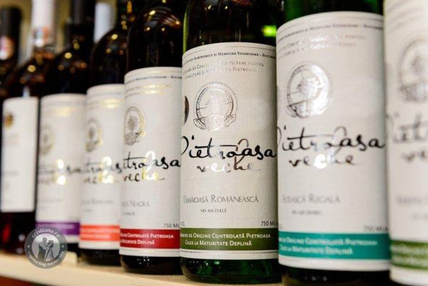 Cercetătorii de la Staţiunea Pietroasele pregătesc lansarea unui vin alb
