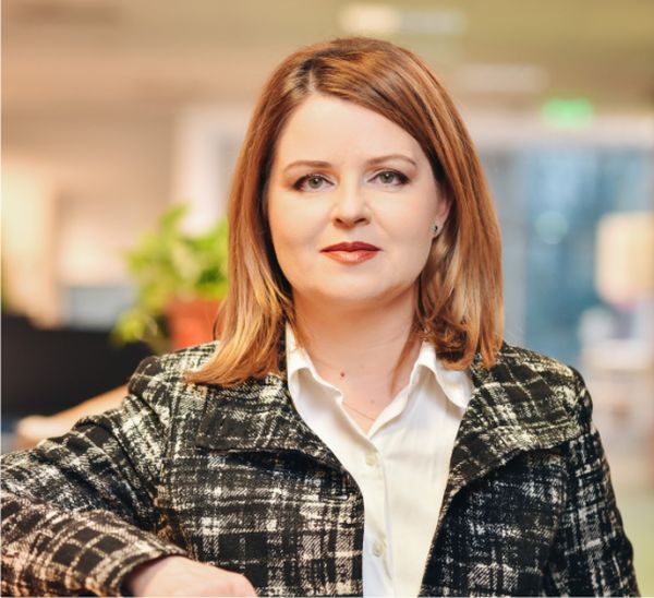 Alina Culcea, preşedintele Asociaţiei Române a Producătorilor Internaţionali de Medicamente