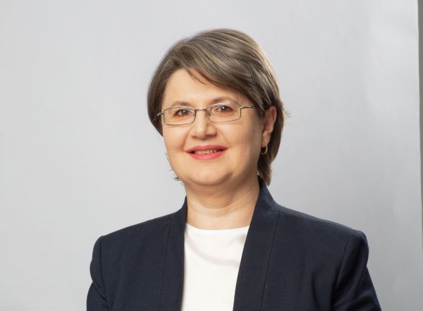 Simona Cocoş, director general Zentiva şi membru în boardul Asociaţiei Producătorilor de Medicamente Generice din România