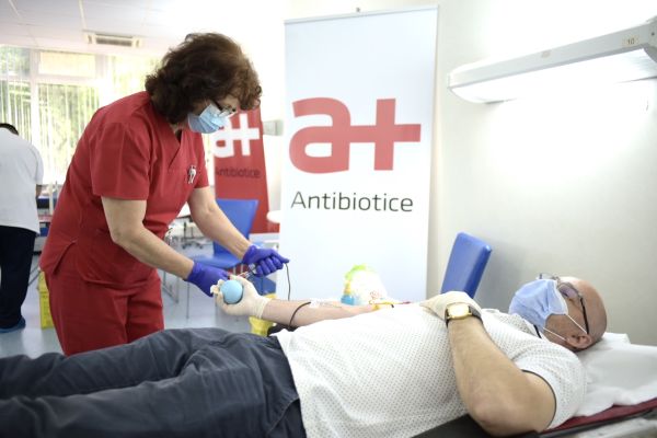 Compania Antibiotice Iaşi a organizat a 19-a campanie de donare de sânge