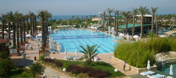 Hotelierii din Turcia se pregătesc să-şi primească turiştii