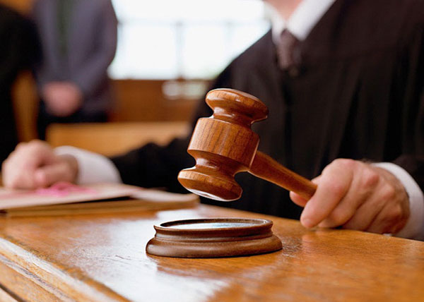 Magistraţii contestă la CCR impozitarea pensiilor speciale