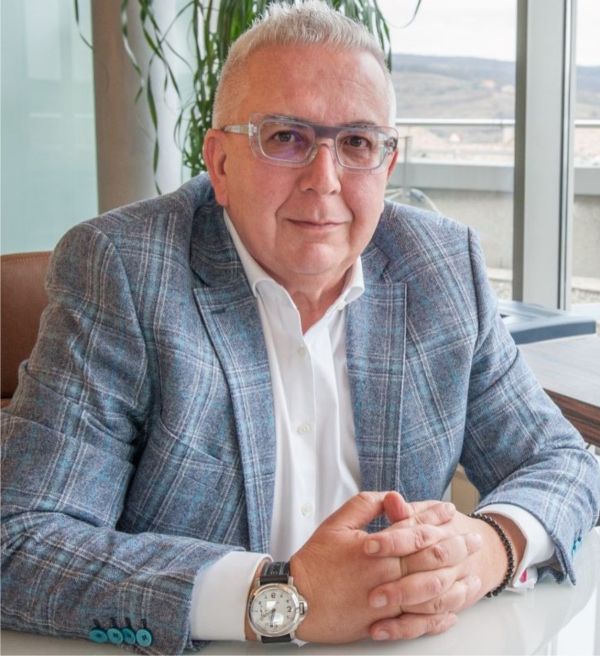 "Ne uităm spre diversificare şi creşterea valorii, nu renunţăm la investiţii"