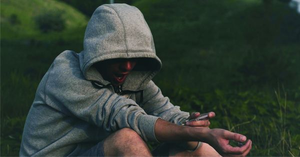 Cresc consumul şi traficul de droguri
