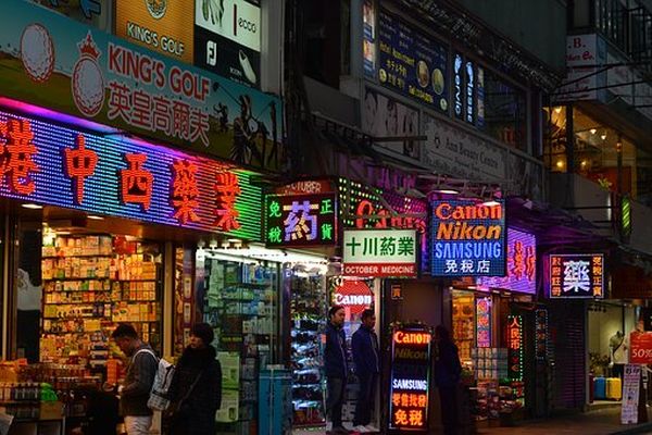 China adoptă legea controversată privind securitatea naţională la Hong Kong