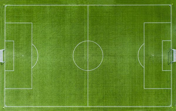 Coronavirusul a "intrat" şi pe terenul de fotbal