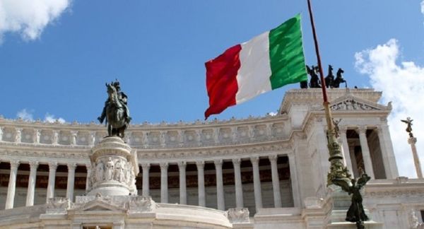 Guvernul italian decretează 'mama tuturor reformelor' pentru reducerea birocraţiei
