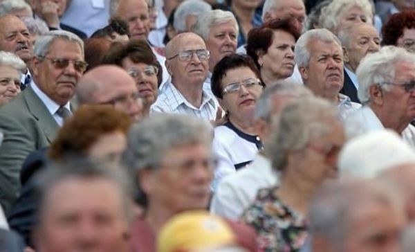 Organizaţiile de pensionari propun surse de finanţare pentru majorarea pensiilor cu 40%
