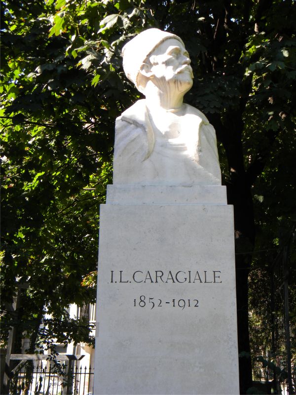 Caragiale în Cişmigiu