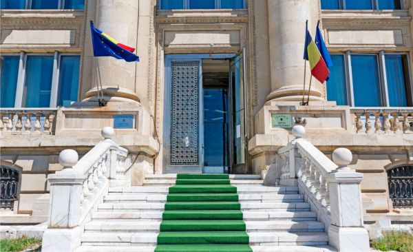 Constituţionalitatea impozitării pensiilor speciale, decisă în 30 septembrie