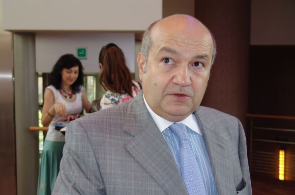 Marian Petre Miluţ,