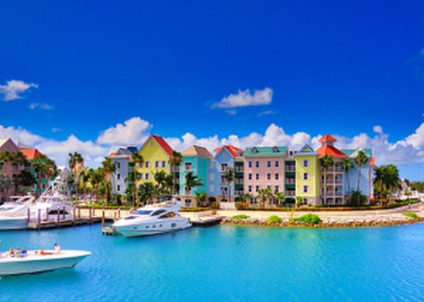Bahamas îşi închide graniţele pentru turiştii americani