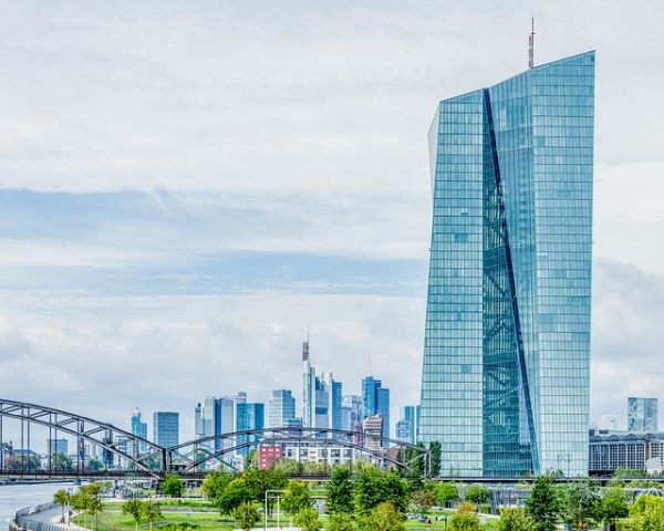 Creditorii din zona euro nu sunt pregătiţi pentru noii indicatori de referinţă