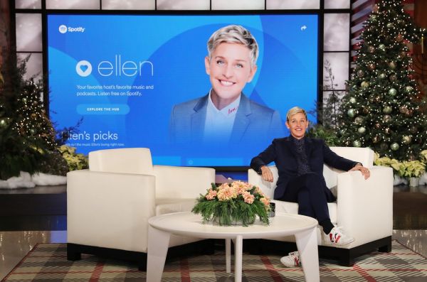 Ellen DeGeneres a prezentat scuze echipei emisiunii sale după ce au fost semnalate probleme legat de condiţiile de muncă