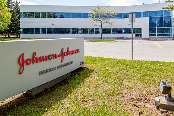 S.U.A va achiziţiona peste 100 de milioane de doze de vaccin anti-covid Johnson & Johnson