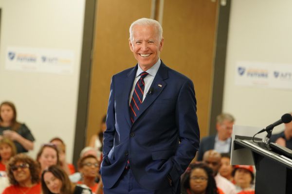 Joe Biden va accepta nominalizarea drept candidat prezidenţial printr-o videoconferinţă