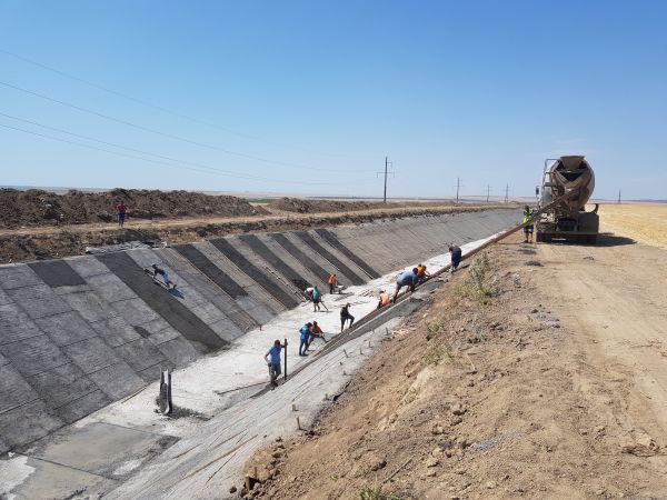 Peste un milion de hectare de teren agricol, irigate în 2020