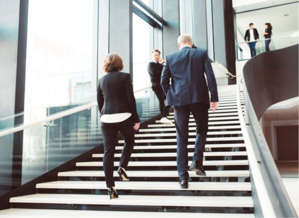Băncile europene îşi reduc expunerea pe tranzacţiile cu materii prime