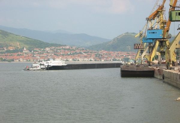 Acţionarii Şantierului Naval Orşova sunt convocaţi pentru alegerea unui nou Consiliu de Administraţie