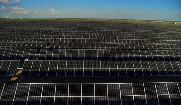  Enel Green Power a pus în funcţiune cea mai mare centrală solară din Texas