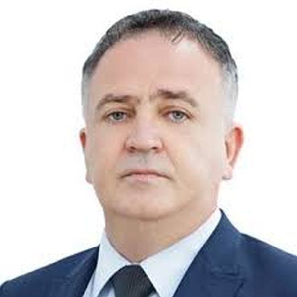 ''Autorităţile locale trebuie să se implice în atragarea tinerilor către mediul rural''
