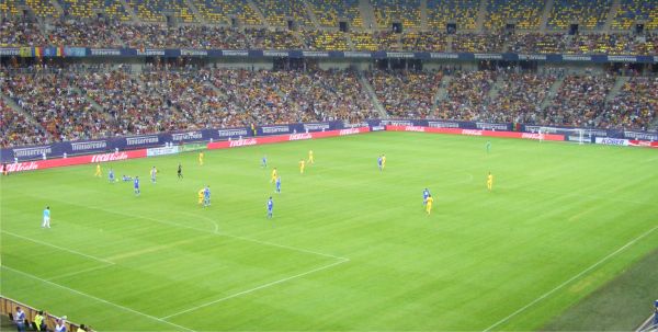 FIFA, preocupată de revenirea suporterilor pe stadioane