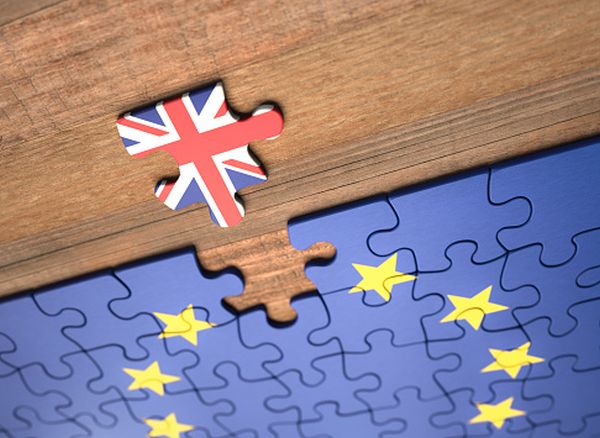 Londra examinează proiectul de lege a lui Johnson care revine asupra Acordului Brexit