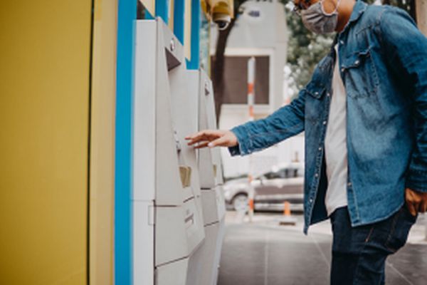 Un bancomat din Tuluceşti a fost jefuit