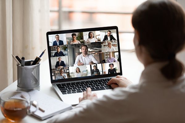 Zoom implementează un serviciu pentru autentificarea în doi factori
