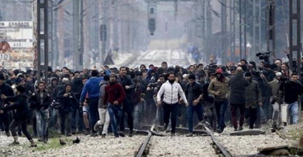Migranţii, tot mai puţin toleraţi în jurul lumii