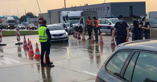 50 de traficanţi de persoane au fost arestaţi în cadrul unei operaţiuni Frontex