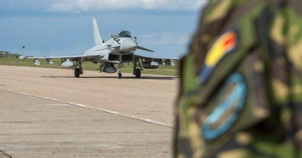 Cel puţin 22 de morţi în estul Ucrainei, în urma prăbişirii unui avion de transport militar