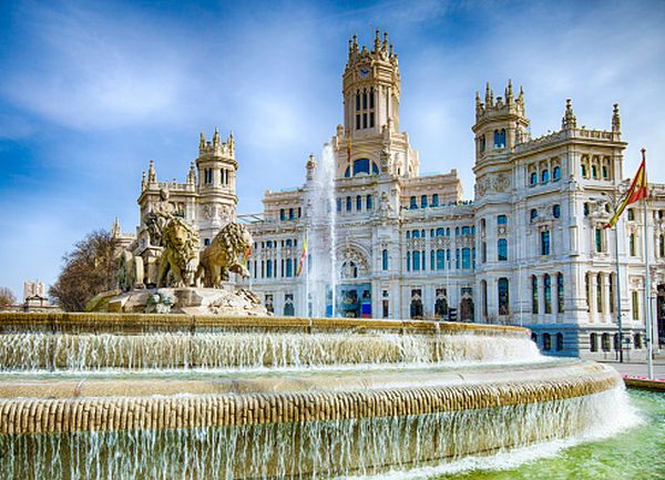 Madridul extinde restricţiile împotriva noului coronavirus