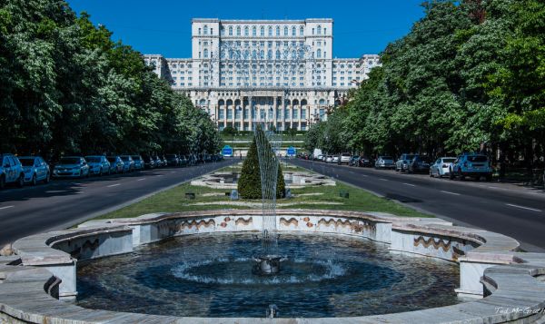 ''Am început un proces amplu de construcţie a noului Bucureşti''
