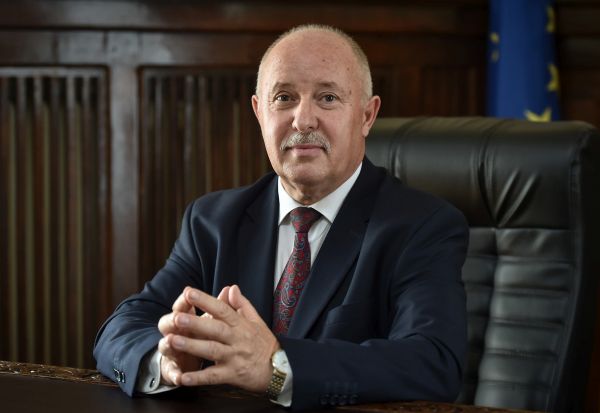 Preşedintele CCIB, Costică T. Mustaţă, a preluat conducerea Grupului Uzinsider