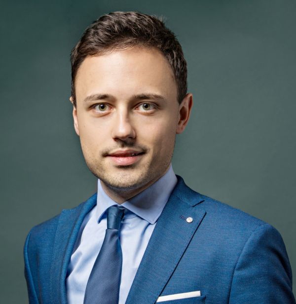 VLAD SĂFTOIU