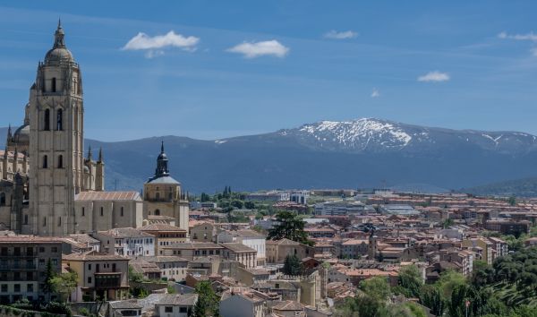 Justitia din Madrid anulează ordinul de închidere al oraşului