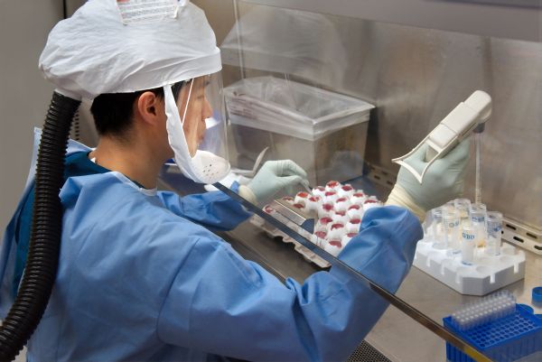Miliarde investite în cercetare, achiziţionare şi ajutoare