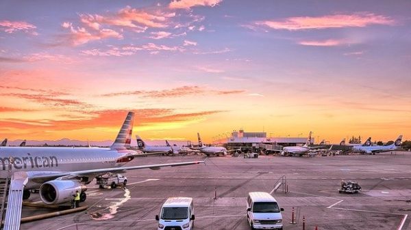 Transportul aerian în UE s-a prăbuşit în trimestrul doi din 2020, din cauza pandemiei