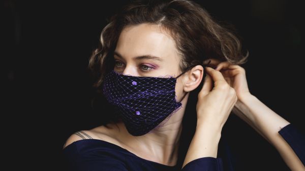 ''Măştile fashion nu ne protejează împotriva SARS-CoV-2''