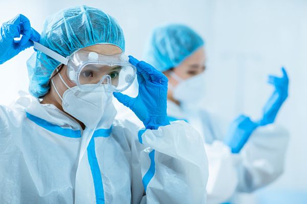 Peste 3.800 de cadre medicale s-au infectat cu noul coronavirus de la începutul pandemiei