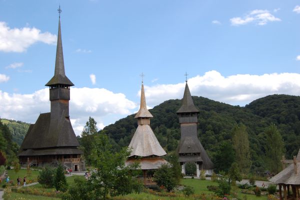 Ministerului Economiei anunţă lansarea Rutei Cultural Turistice a Bisericilor de Lemn din România