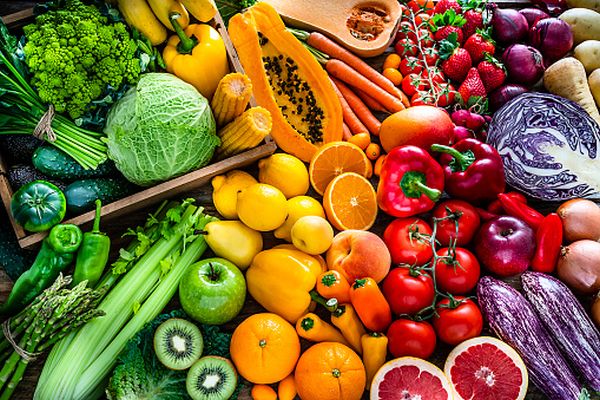 În Maramureş fermierii şi producătorii îşi valorifică produsele la mese amplasate în aer liber